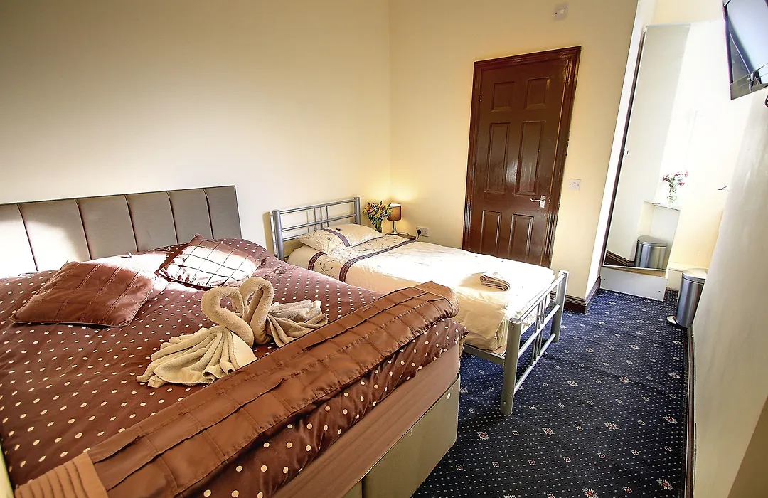 Beaconsfield Hotel-1